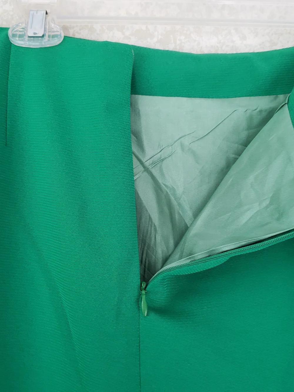 TOV Los Angeles Women's Green Ruffle-Trim Pencil Skirt Size 12 Back Slit  Office